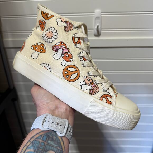 American Eagle & The Smiley Co Groovy Mushroom Print Hi Top Canvas Sneakers 8.5 - Picture 2 of 9